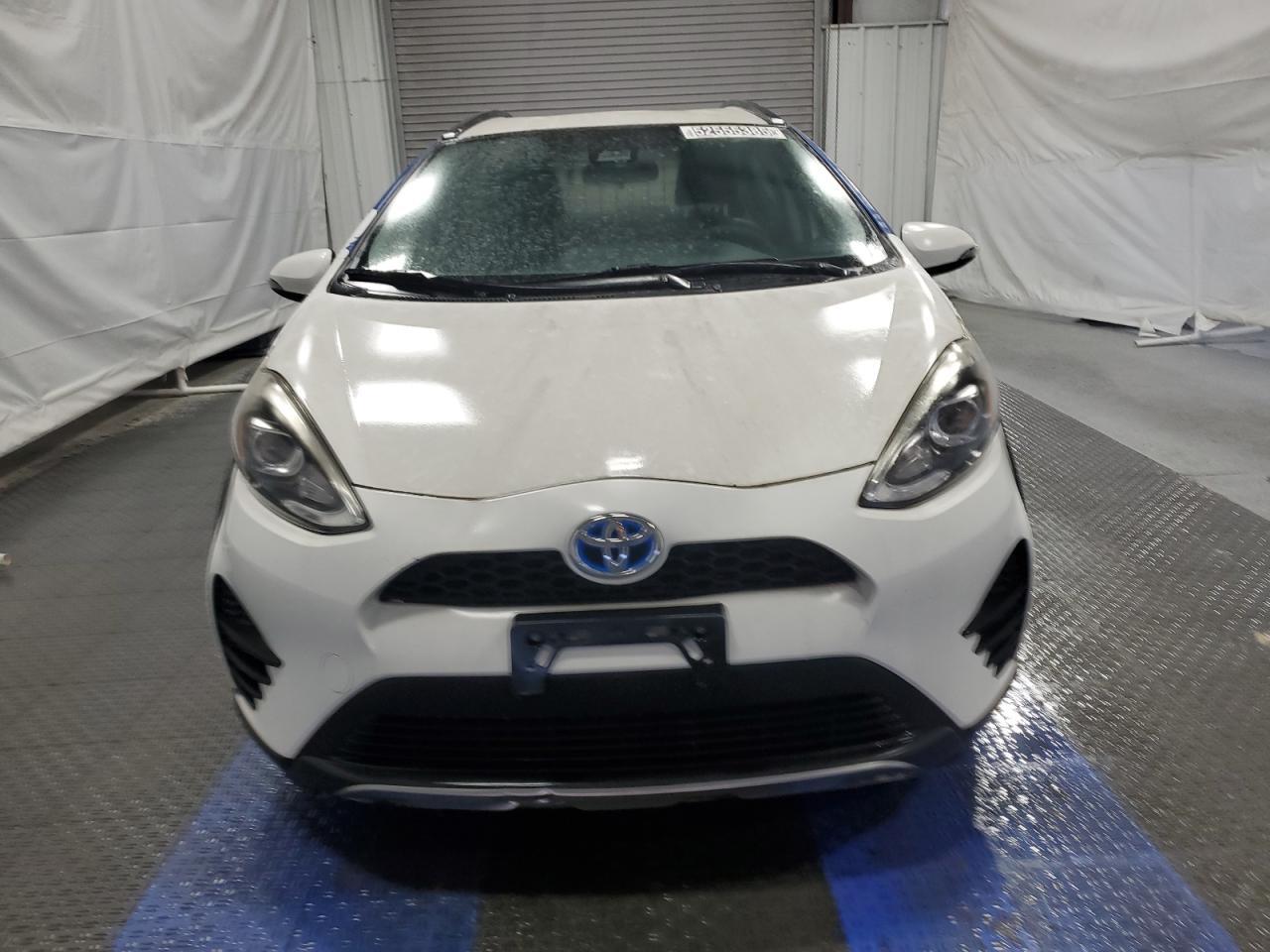 2018 TOYOTA PRIUS C - Фото 5