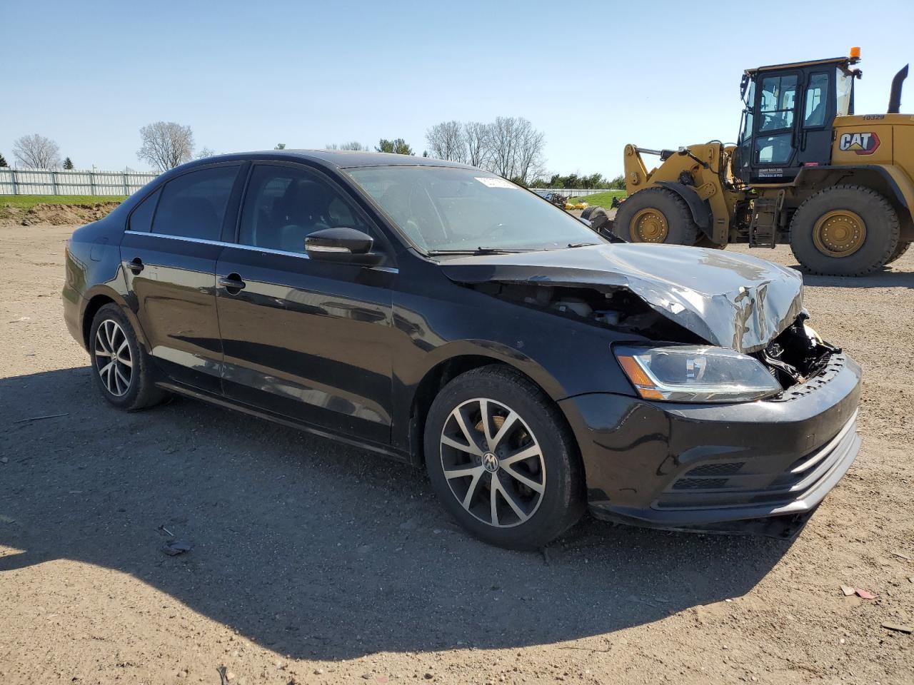 2017 VOLKSWAGEN JETTA SE - Image 4
