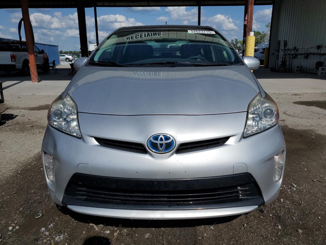 2015 TOYOTA PRIUS - Фото 5