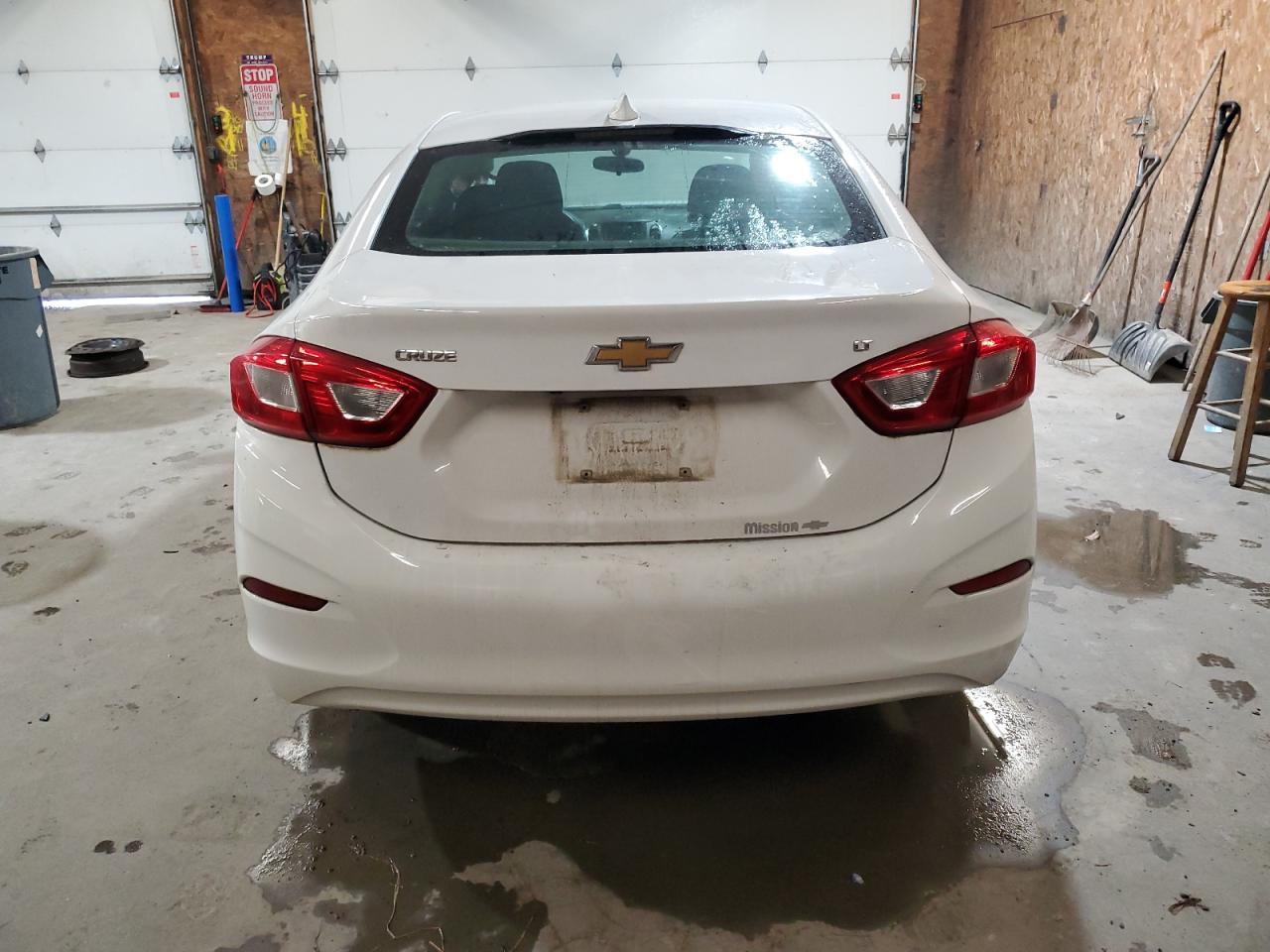 2017 CHEVROLET CRUZE LT - Image 6