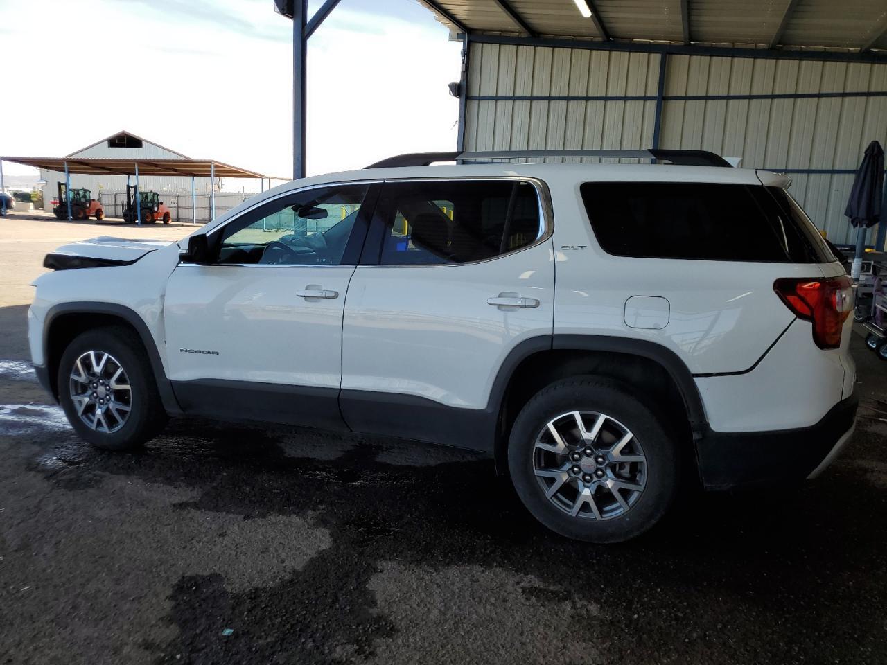 2023 GMC ACADIA SLT - Image 2