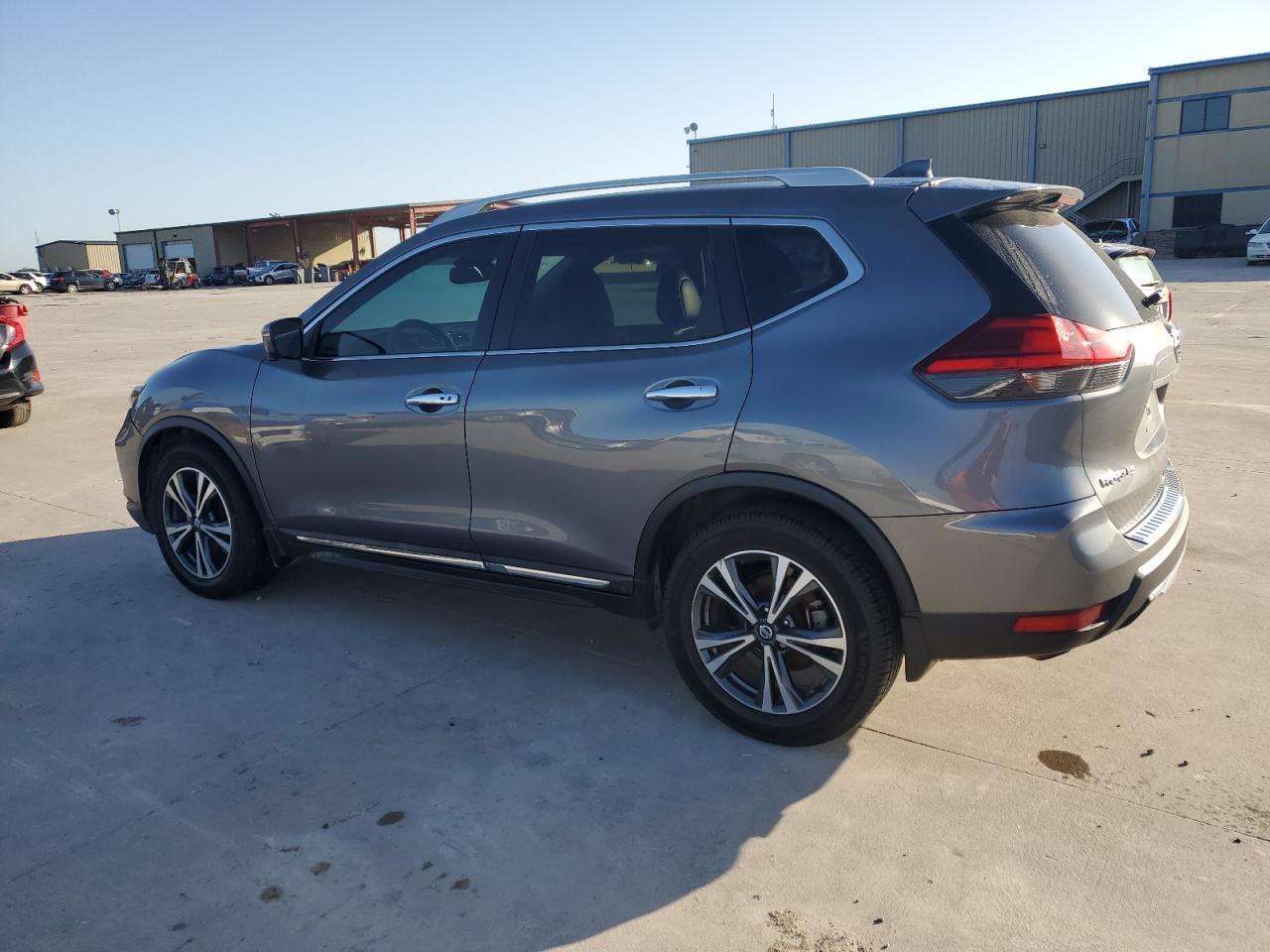 2017 NISSAN ROGUE S - Image 2
