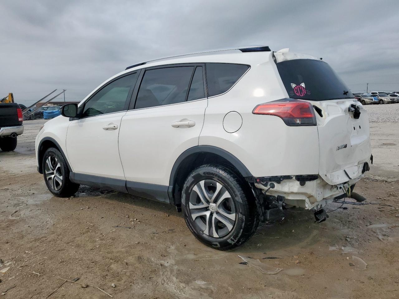 2016 TOYOTA RAV4 LE - Image 2