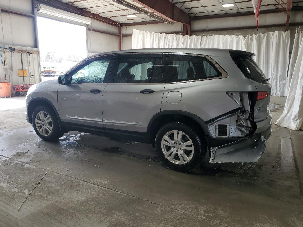 2017 HONDA PILOT LX - Image 2