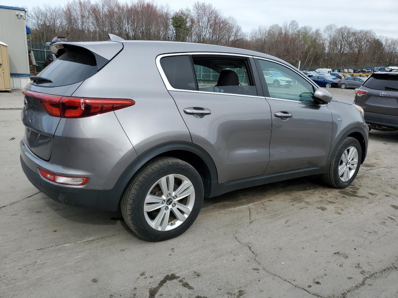2017 KIA SPORTAGE L - Image 3