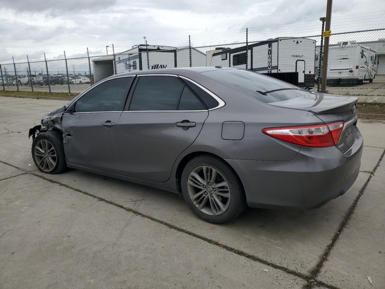 2016 TOYOTA CAMRY LE - Фото 2