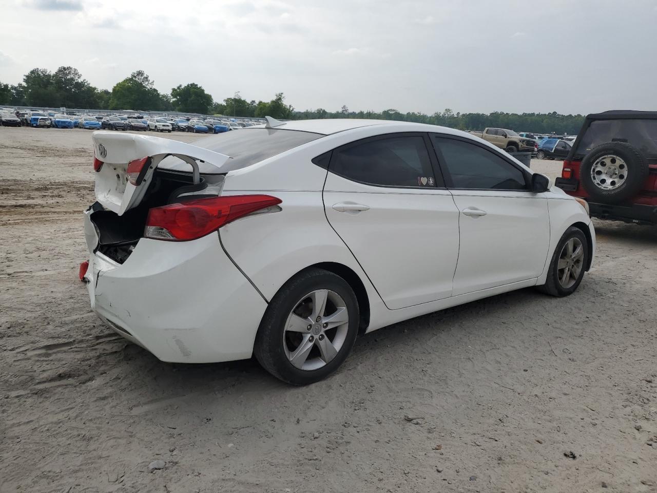 2013 HYUNDAI ELANTRA GL - Image 3