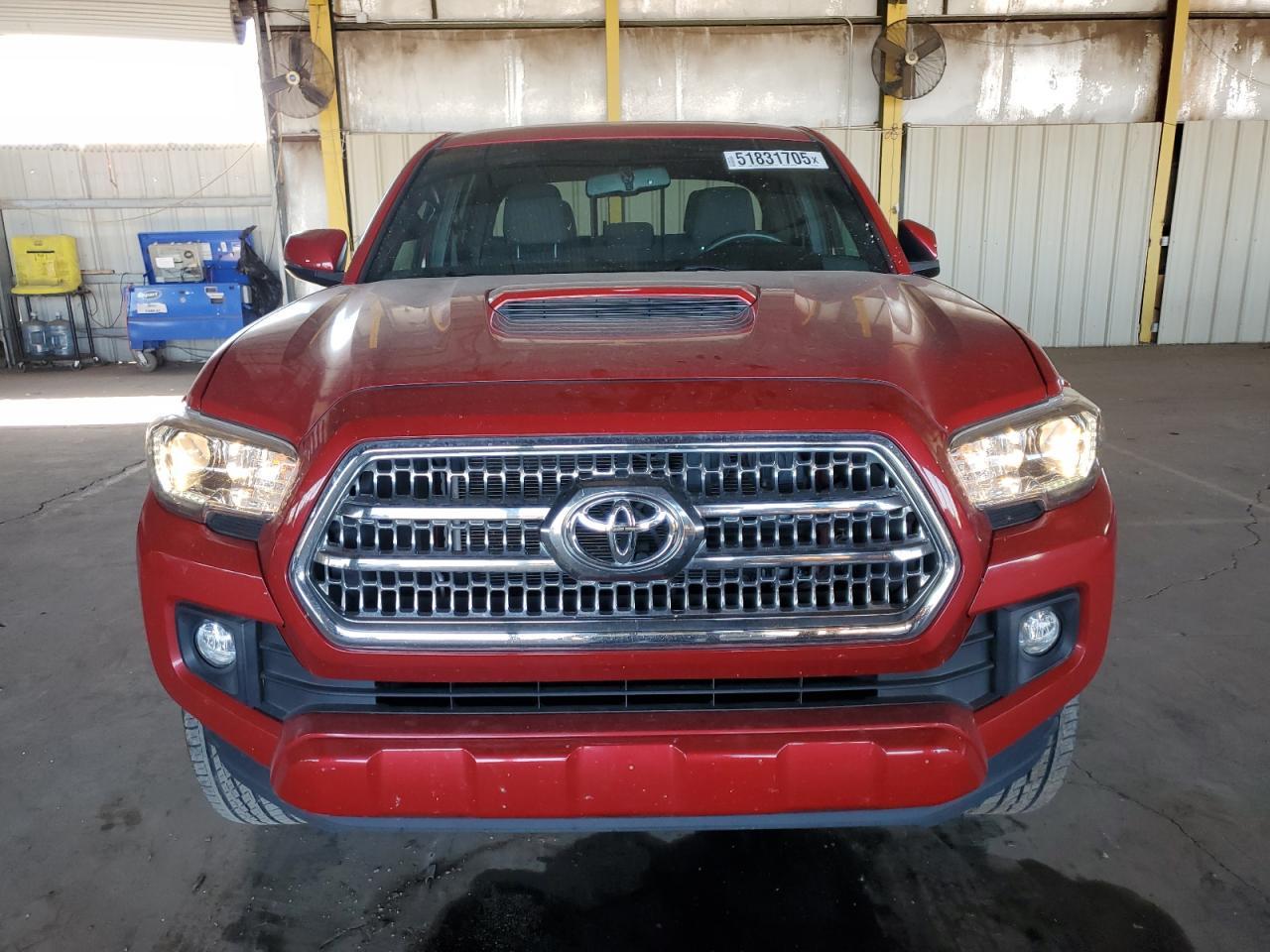 2017 TOYOTA TACOMA DOU - Фото 5