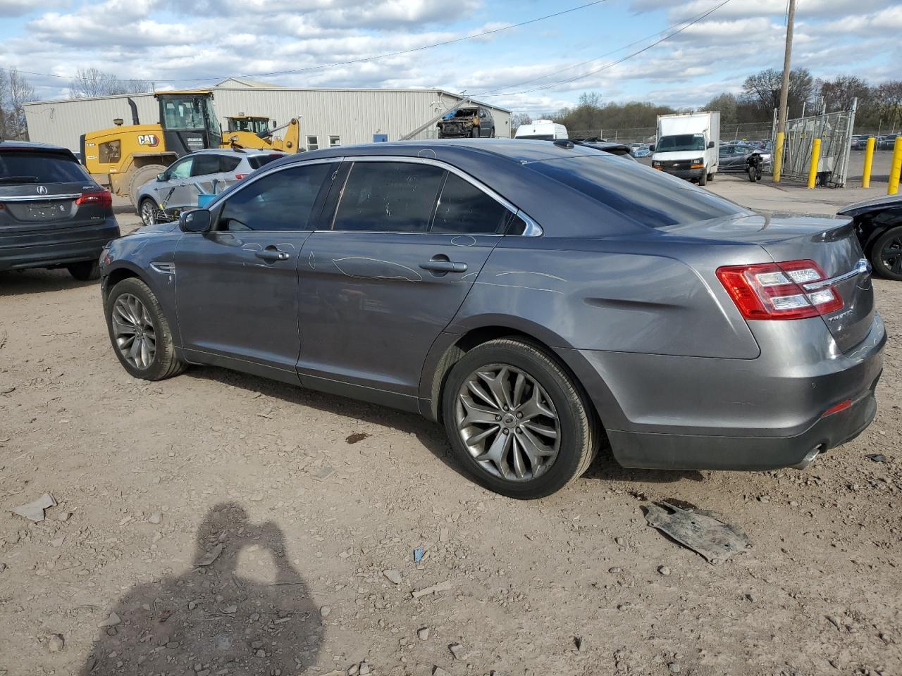 2013 FORD TAURUS LIM - Image 2
