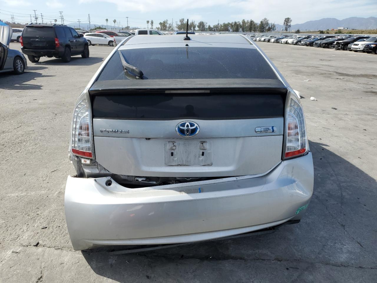 2014 TOYOTA PRIUS PLUG - Image 6