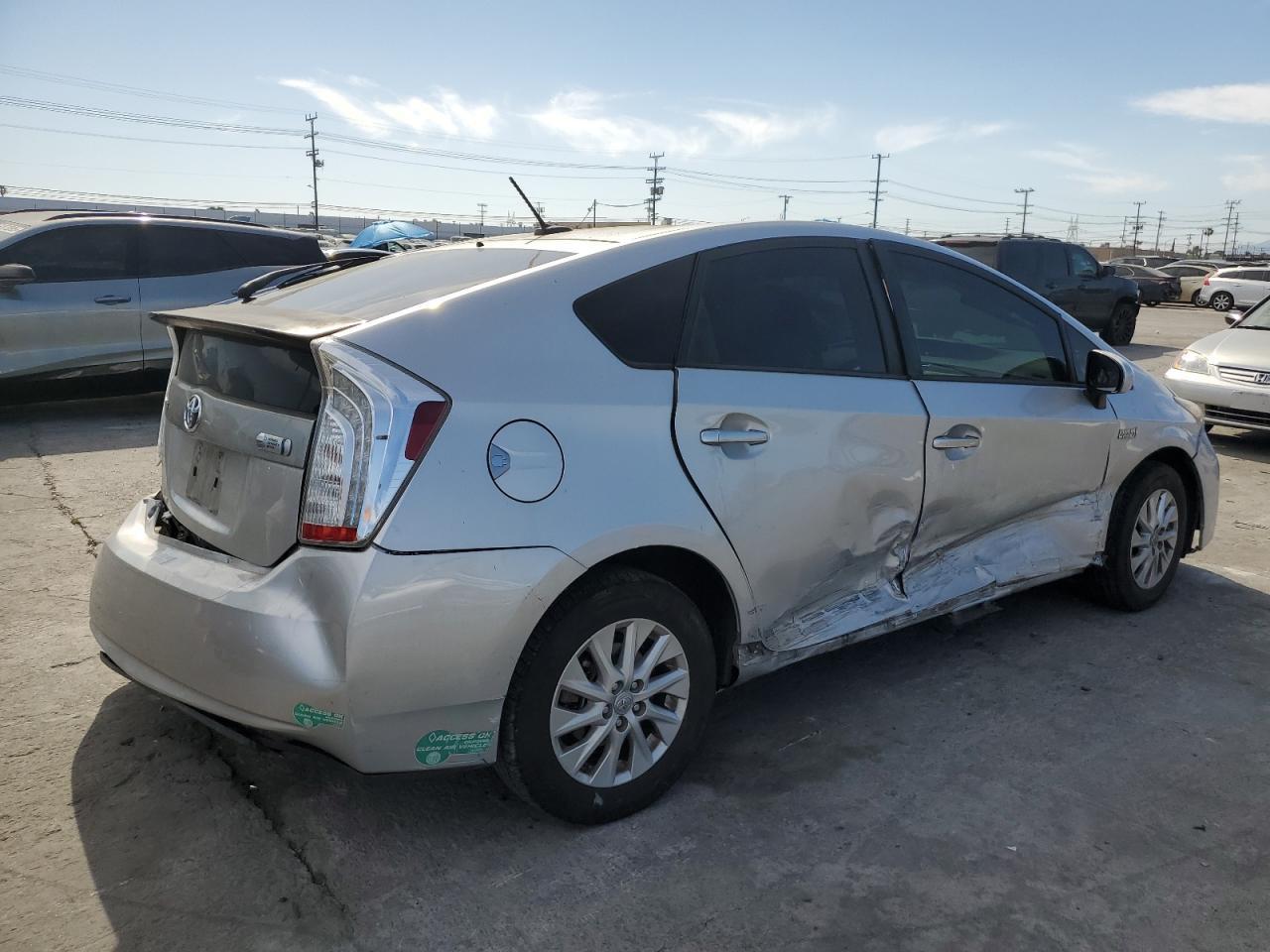 2014 TOYOTA PRIUS PLUG - Image 3