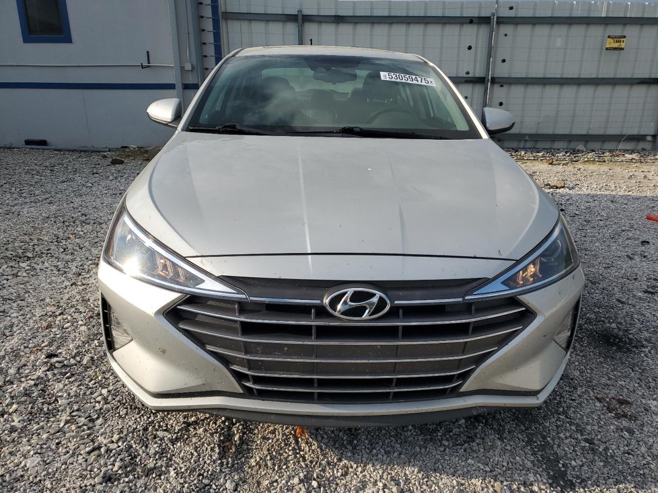 2019 HYUNDAI ELANTRA SE - Фото 5