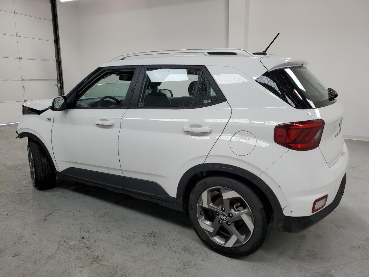 2023 HYUNDAI VENUE SEL - Фото 2