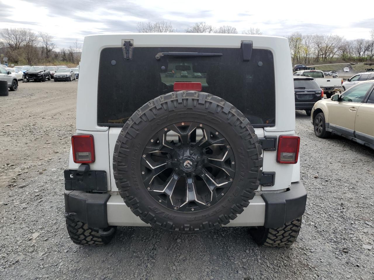 2014 JEEP WRANGLER U - Image 6
