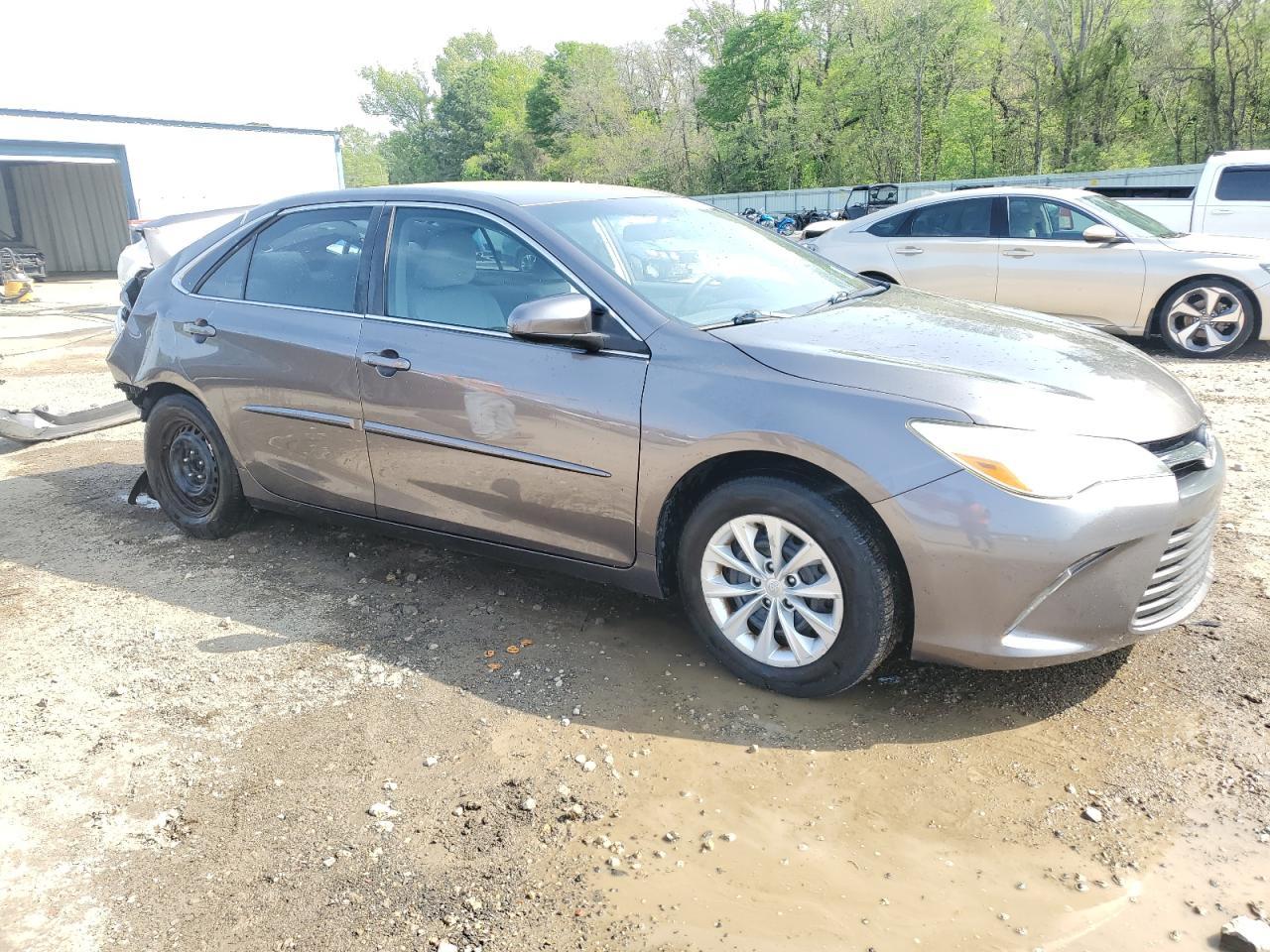 2015 TOYOTA CAMRY LE - Фото 4