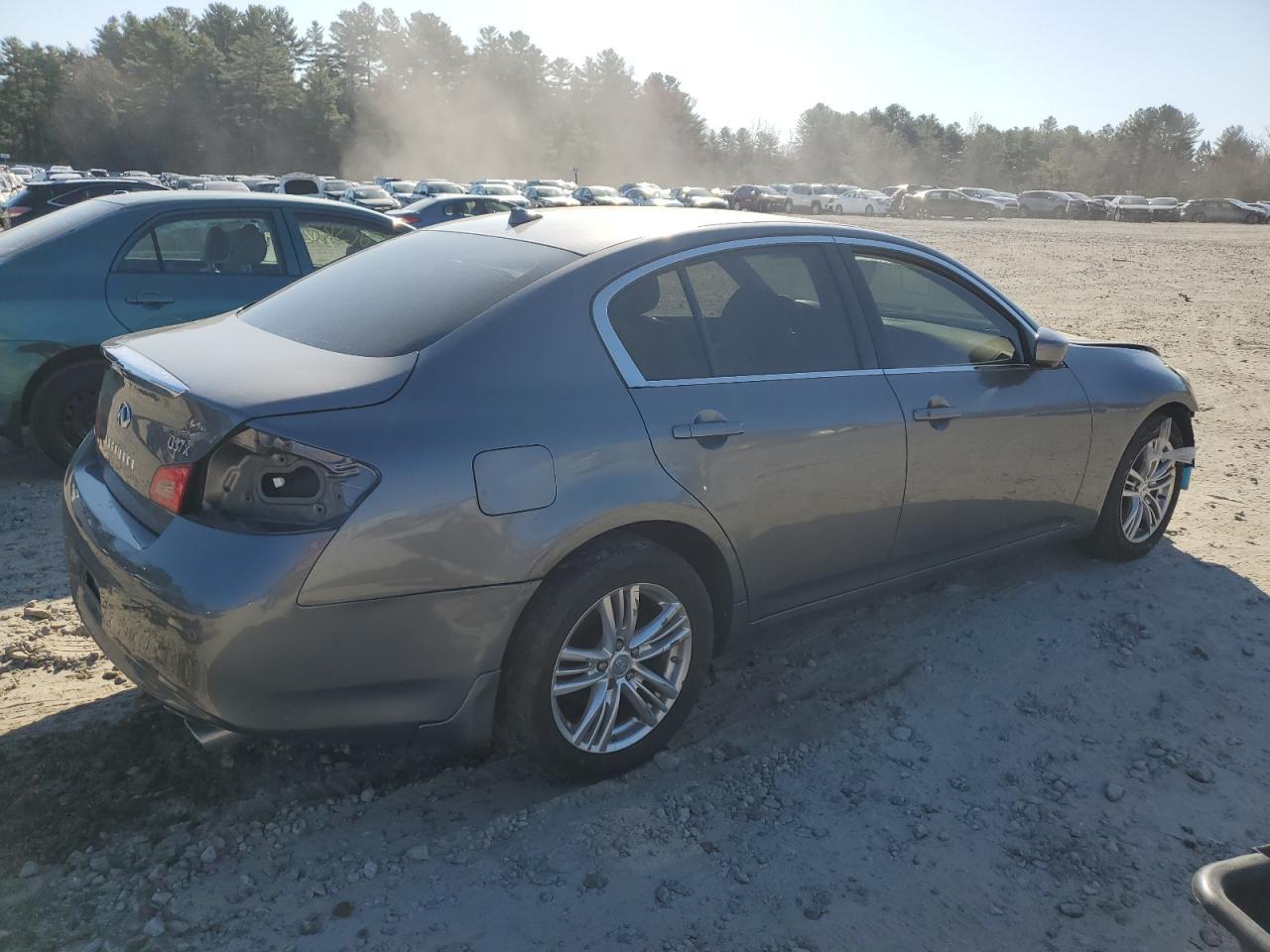 2012 INFINITI G37 - Image 3