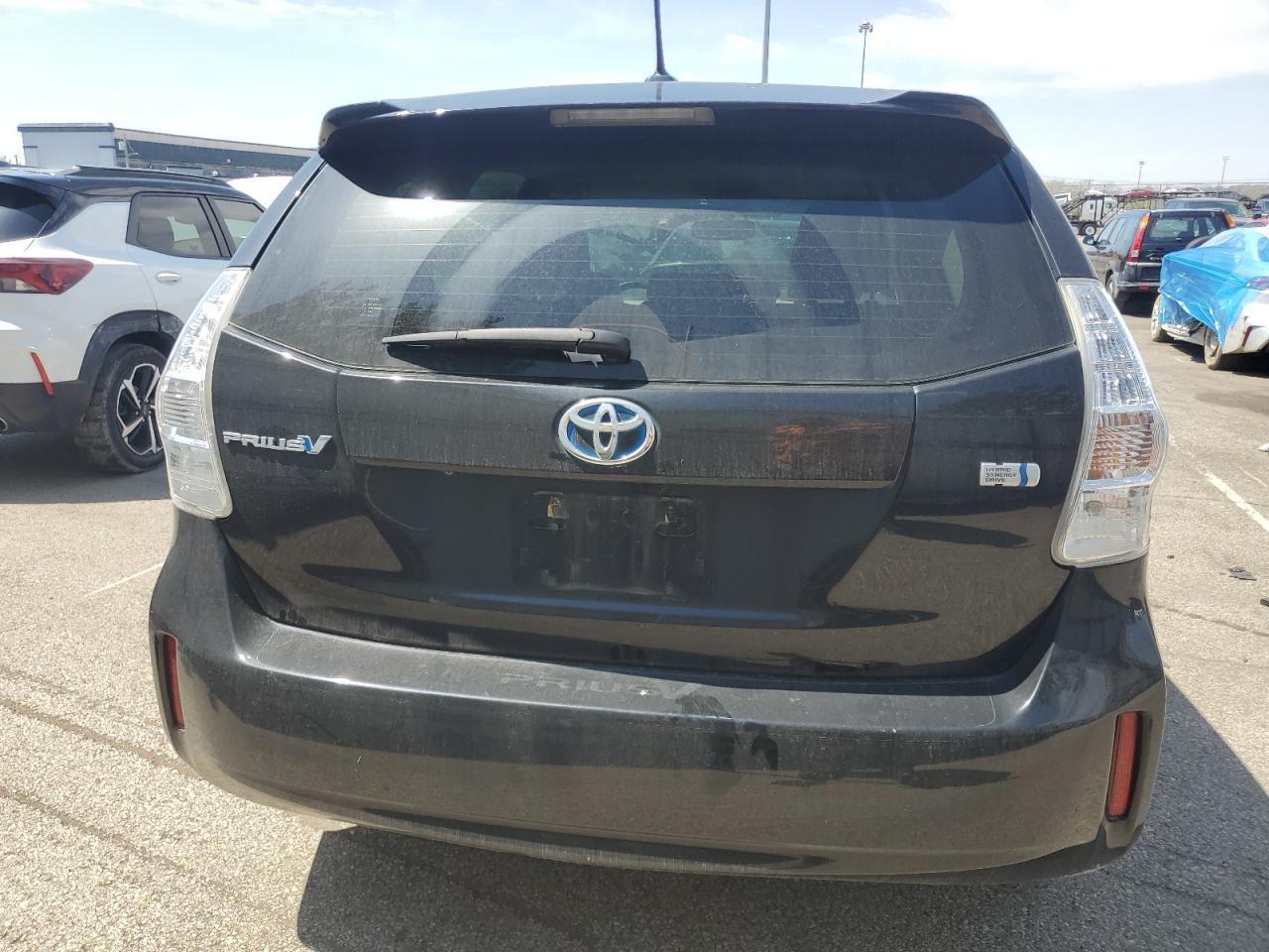 2013 TOYOTA PRIUS V - Image 6