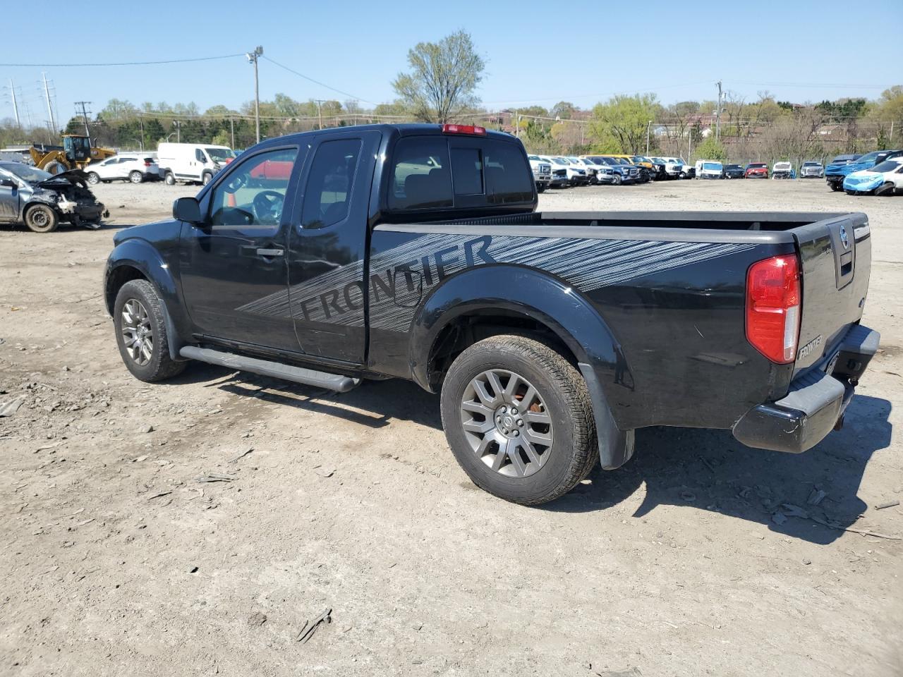 2012 NISSAN FRONTIER S - Фото 2