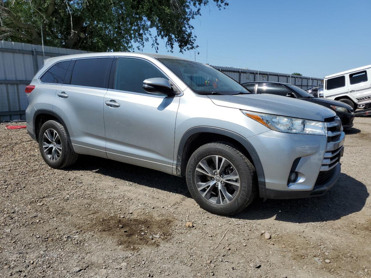 2018 TOYOTA HIGHLANDER - Image 4