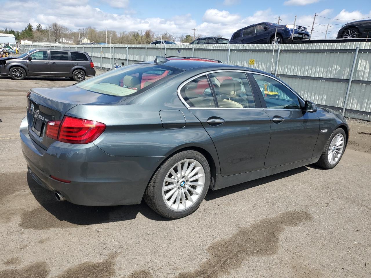 2013 BMW 535 XI - Image 3