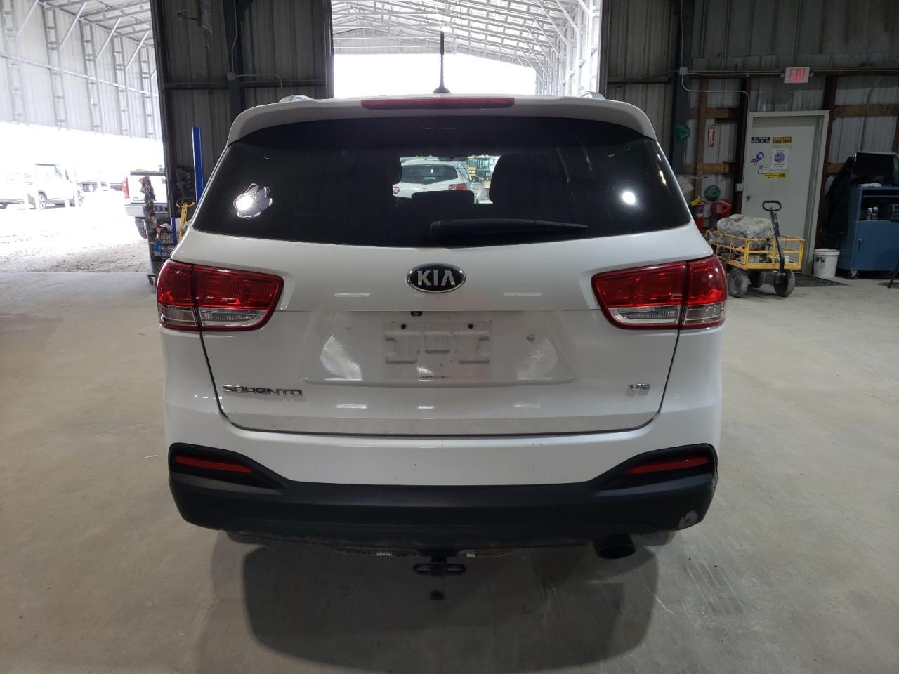 2016 KIA SORENTO LX - Image 6