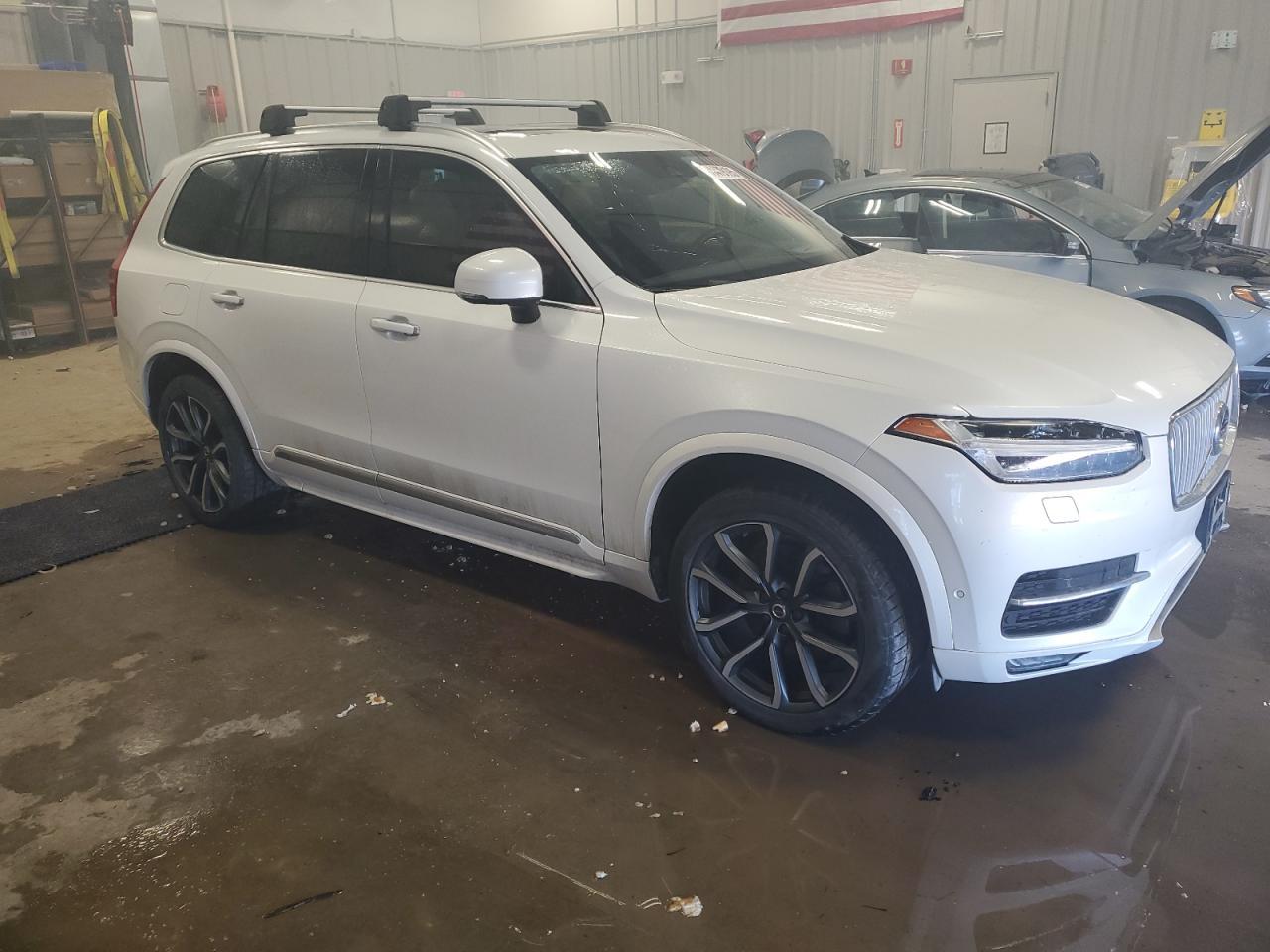 2016 VOLVO XC90 T6 - Фото 4