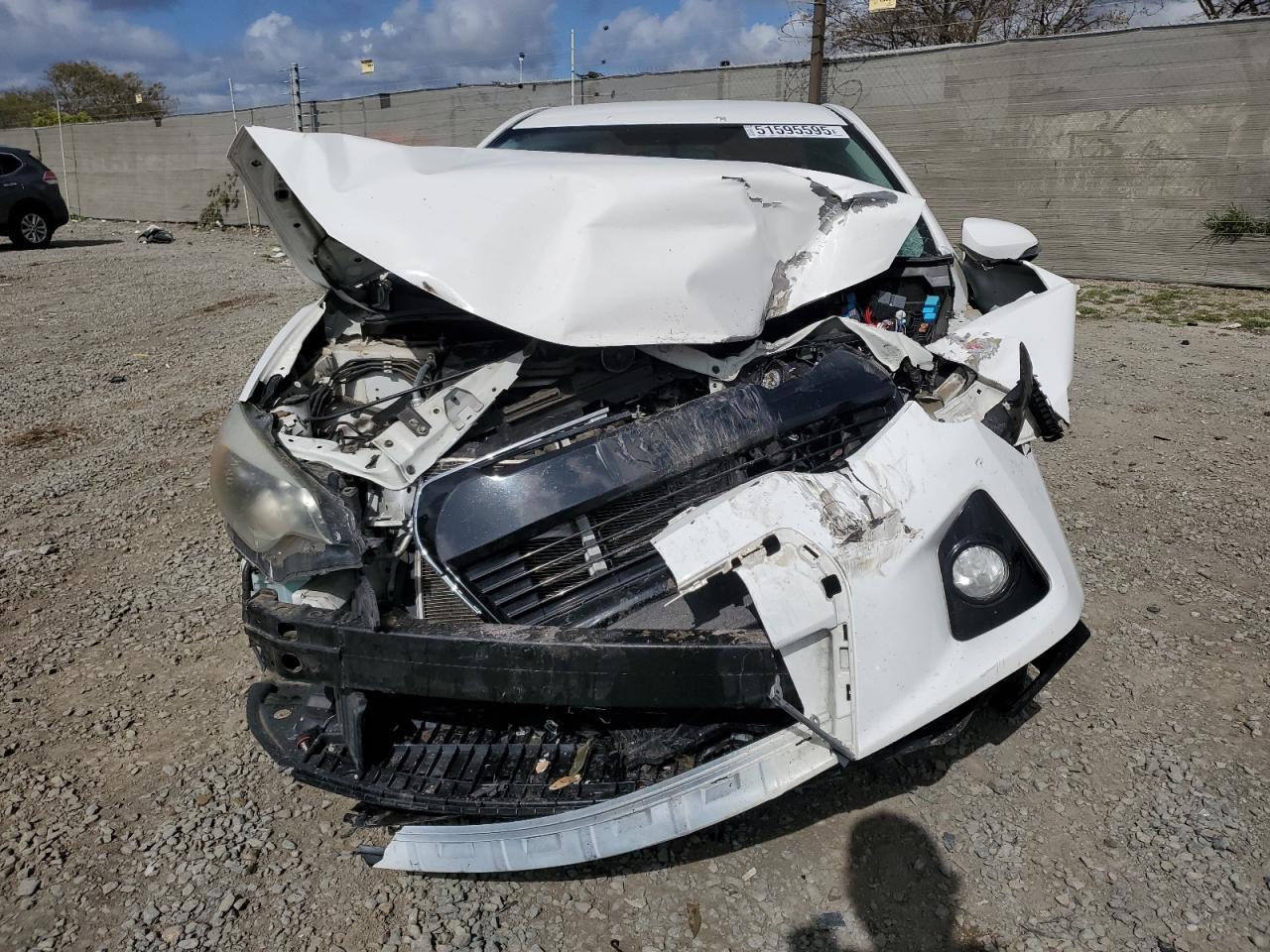 2016 TOYOTA COROLLA L - Image 5