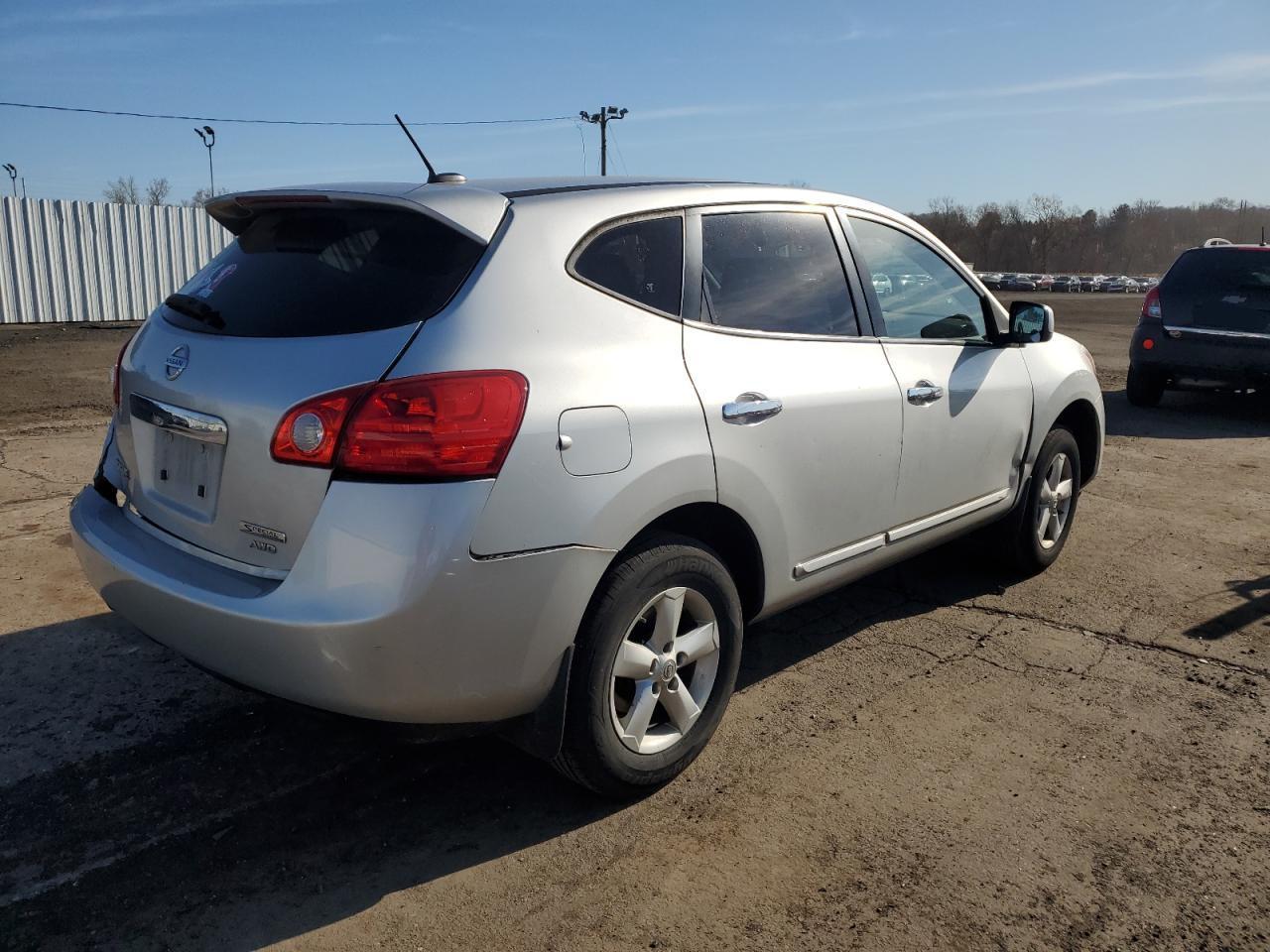 2013 NISSAN ROGUE S - Фото 3
