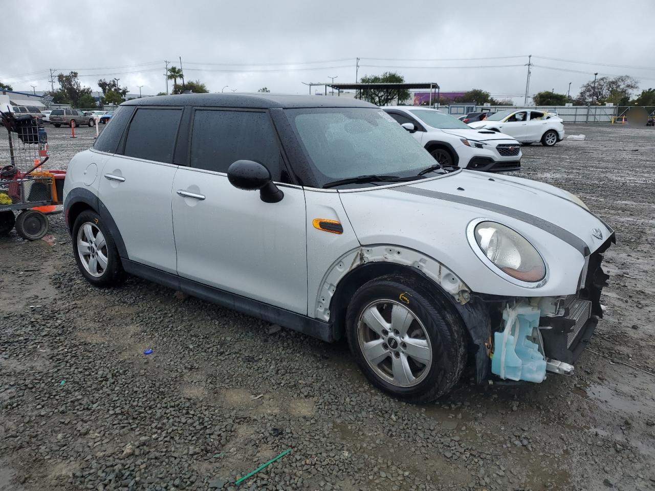 2017 MINI COOPER - Image 4