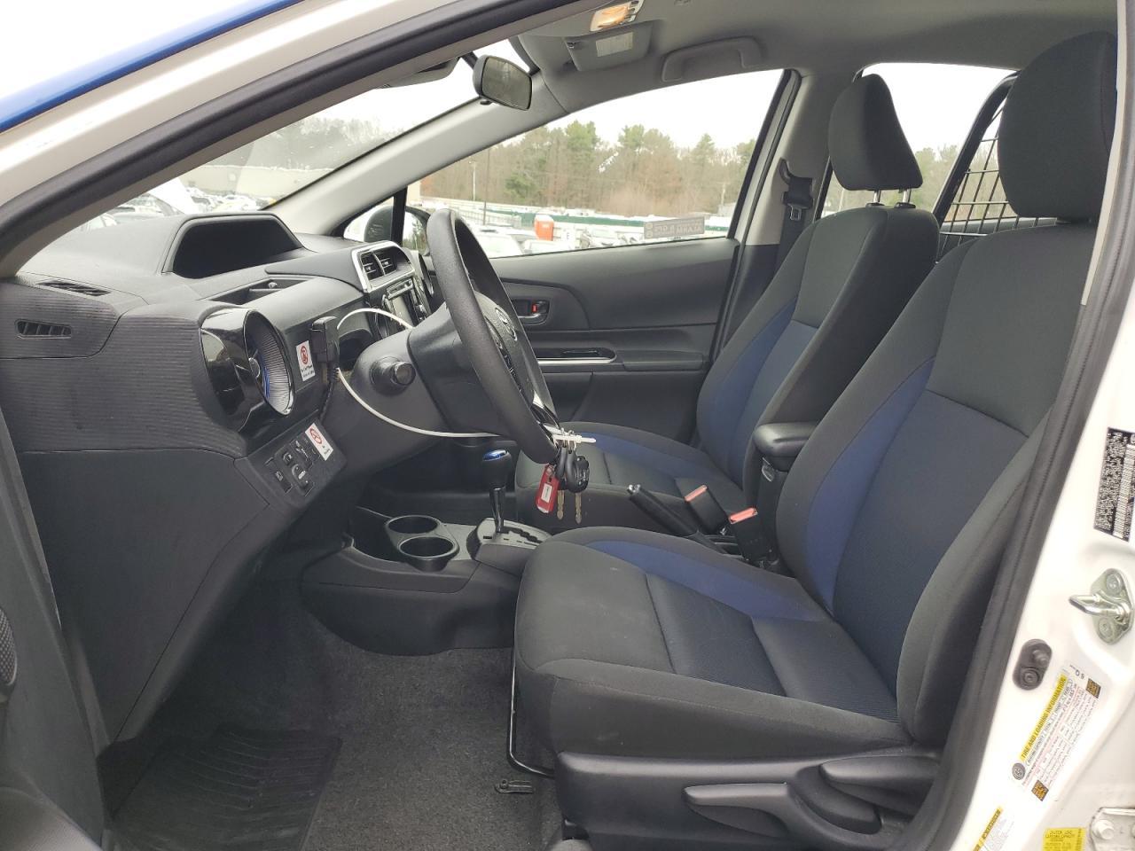 2018 TOYOTA PRIUS C - Image 7