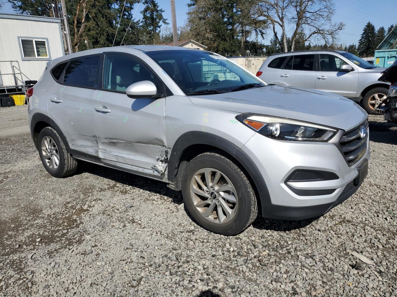 2016 HYUNDAI TUCSON SE - Фото 4
