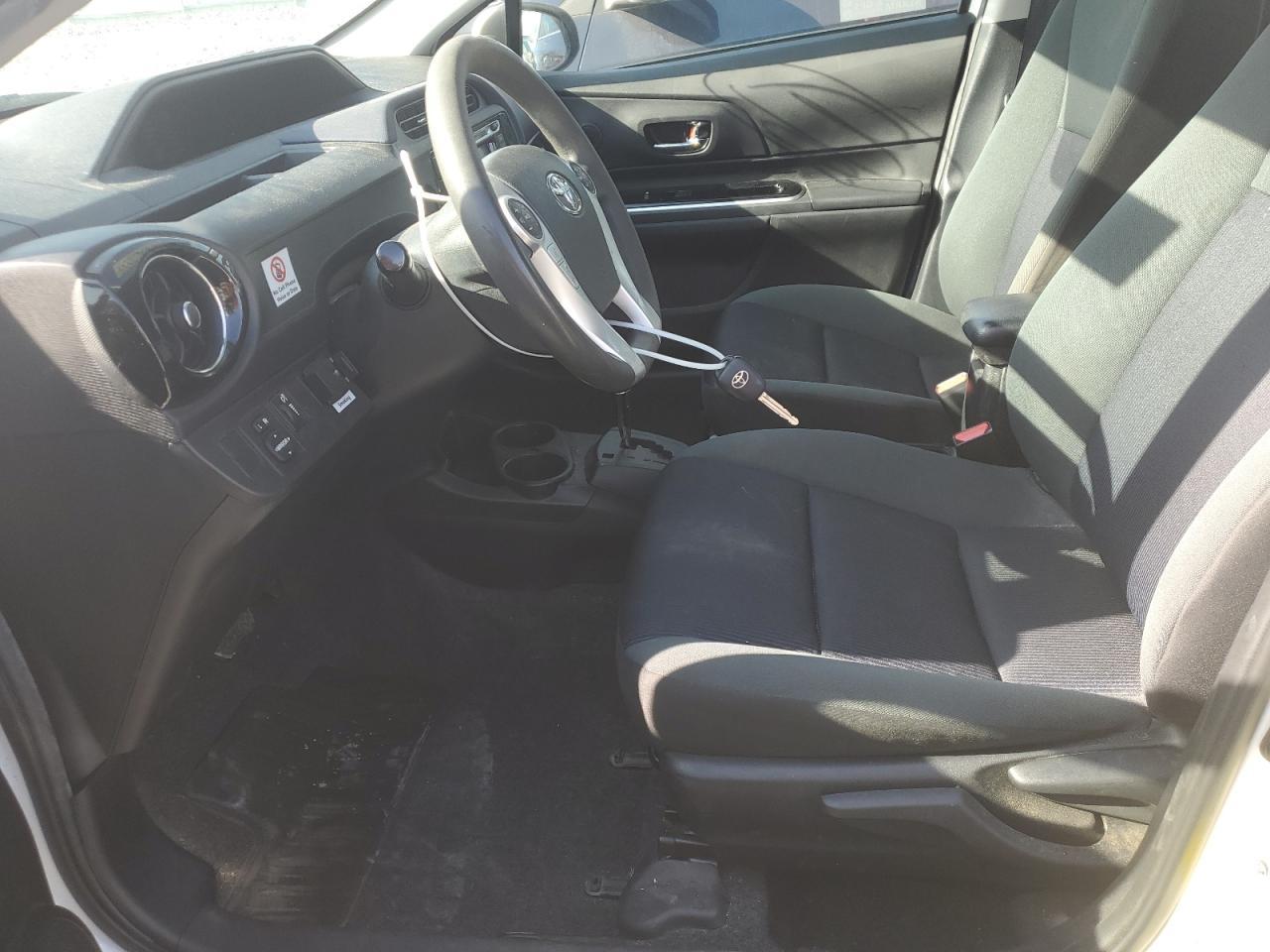 2016 TOYOTA PRIUS C - Image 7