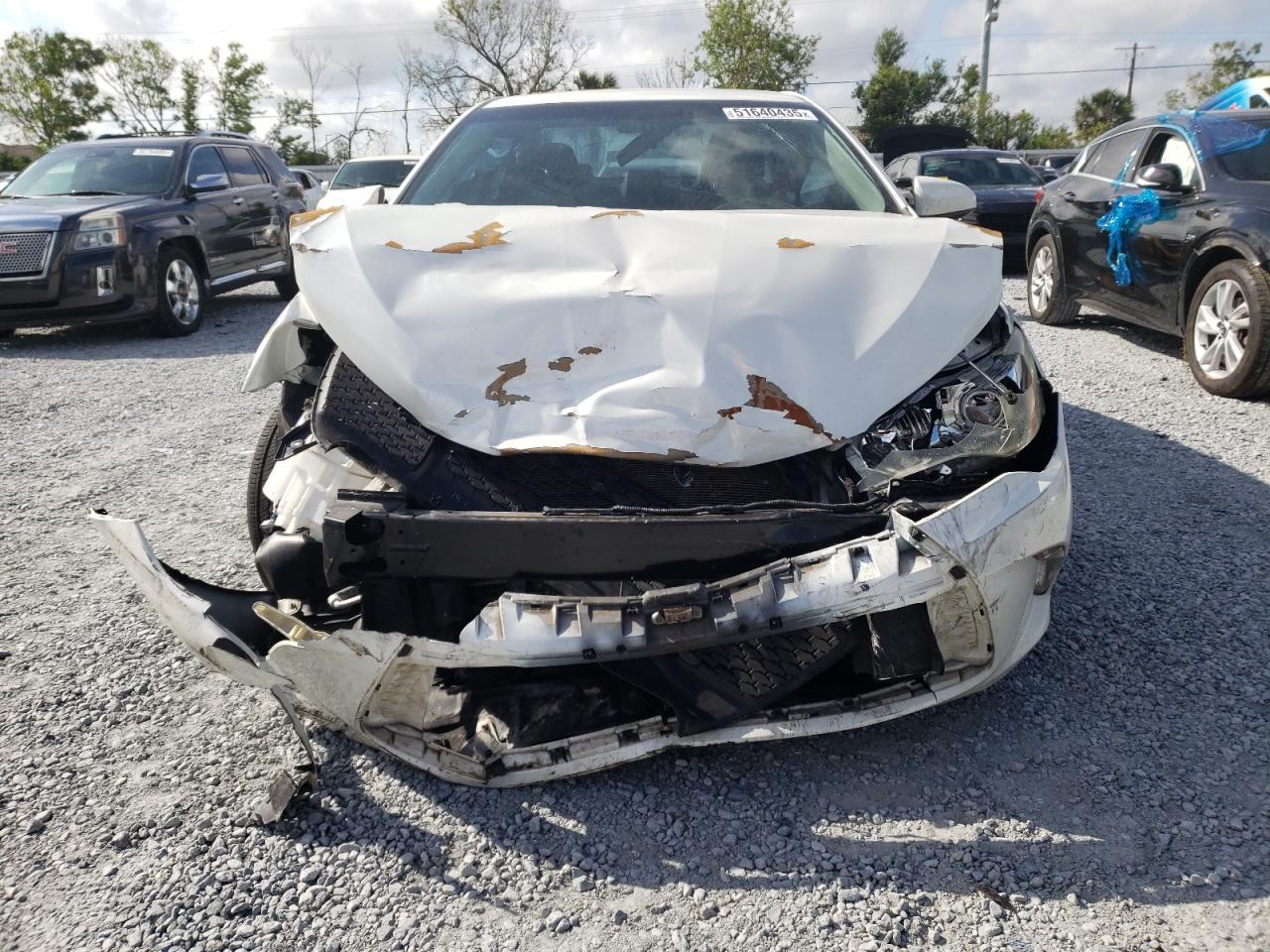2016 TOYOTA CAMRY LE - Image 5