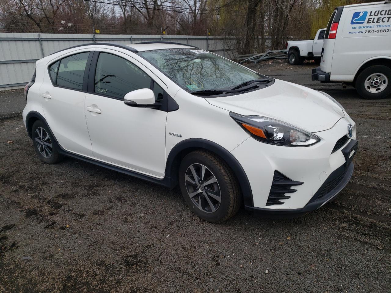 2018 TOYOTA PRIUS C - Фото 4