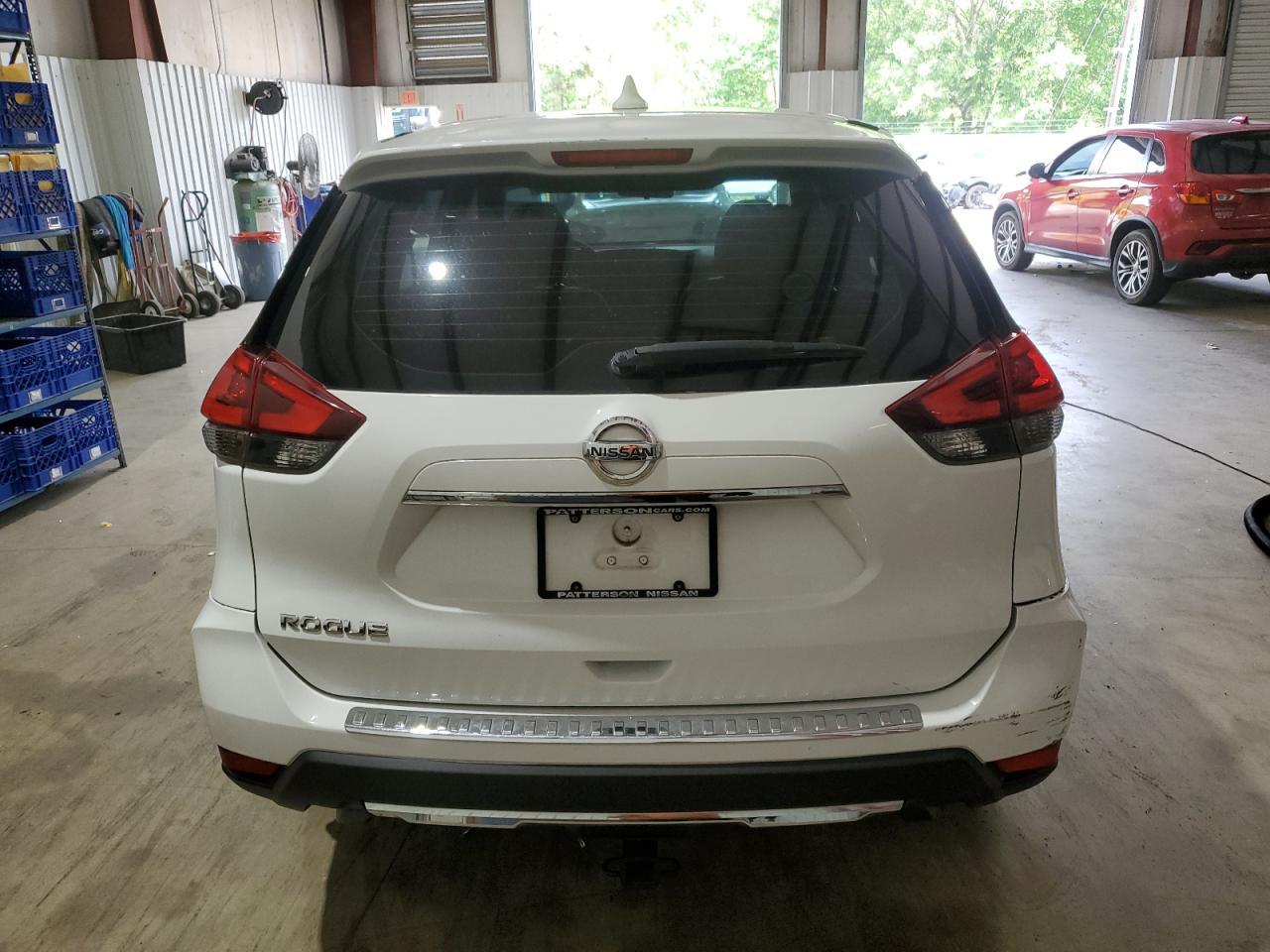 2018 NISSAN ROGUE S - Фото 6