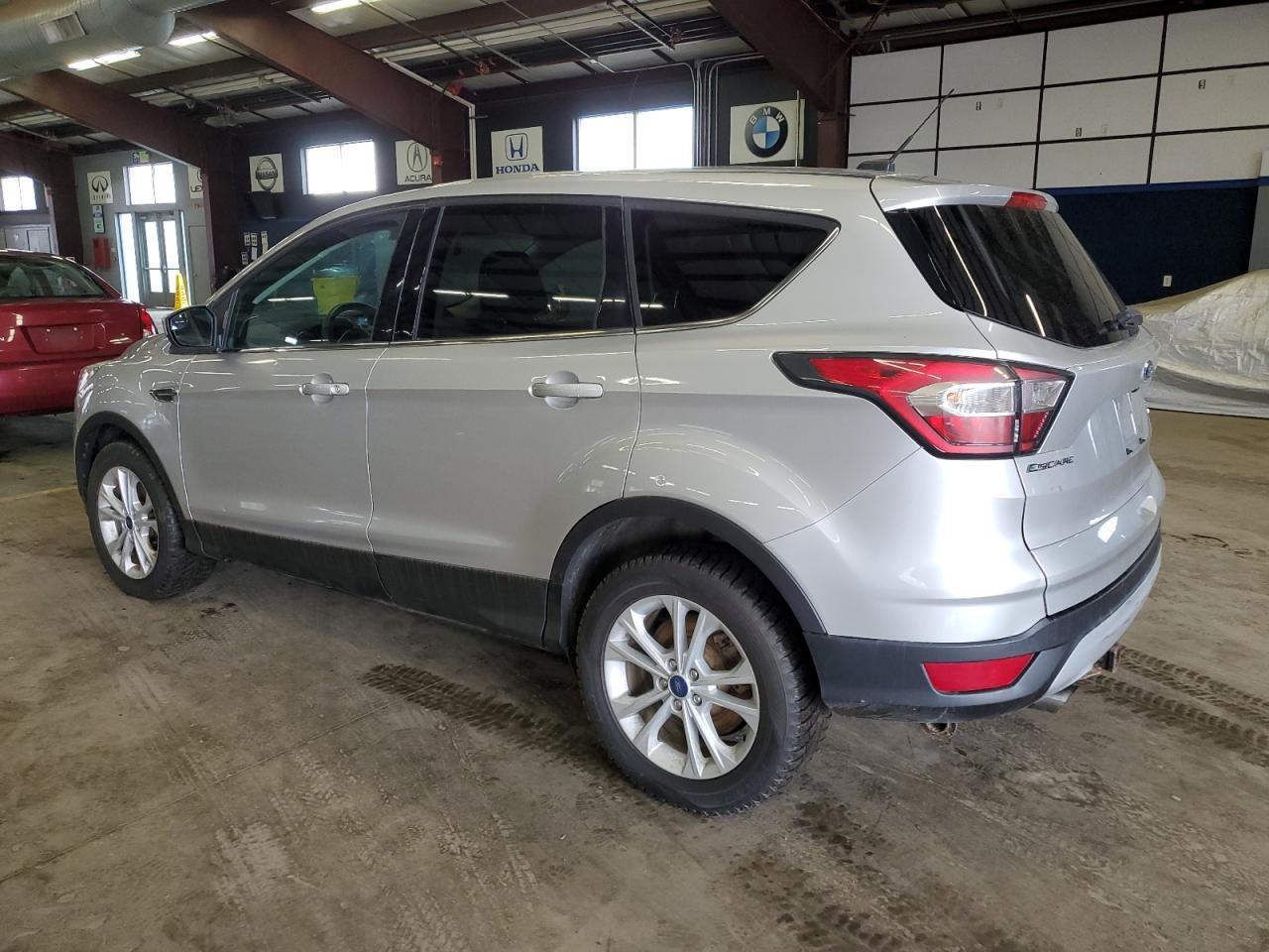 2017 FORD ESCAPE SE - Фото 2