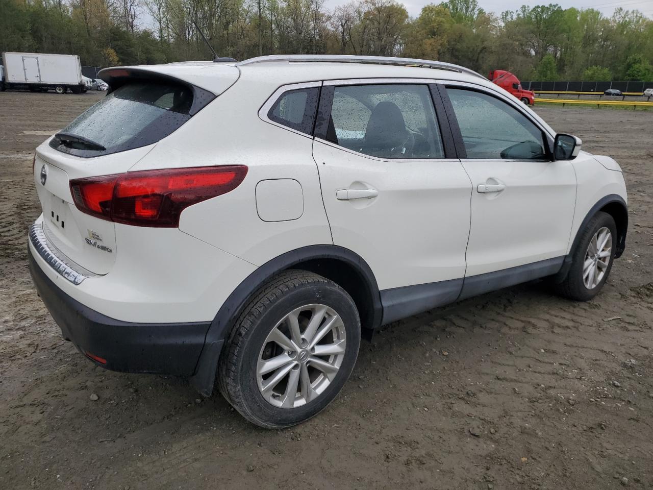 2017 NISSAN ROGUE SPOR - Image 3