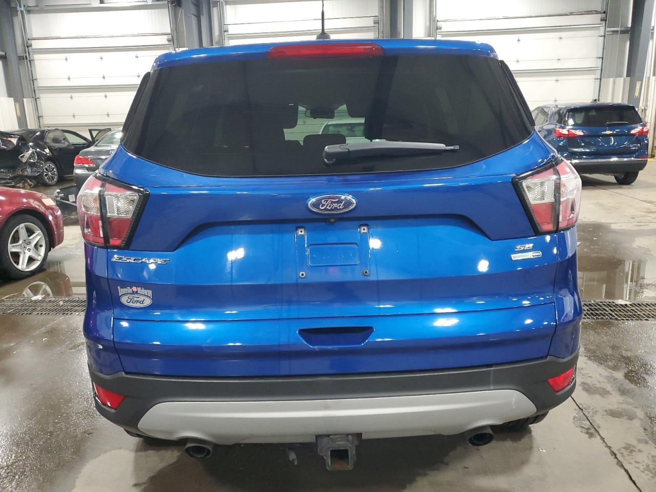 2017 FORD ESCAPE SE - Фото 6