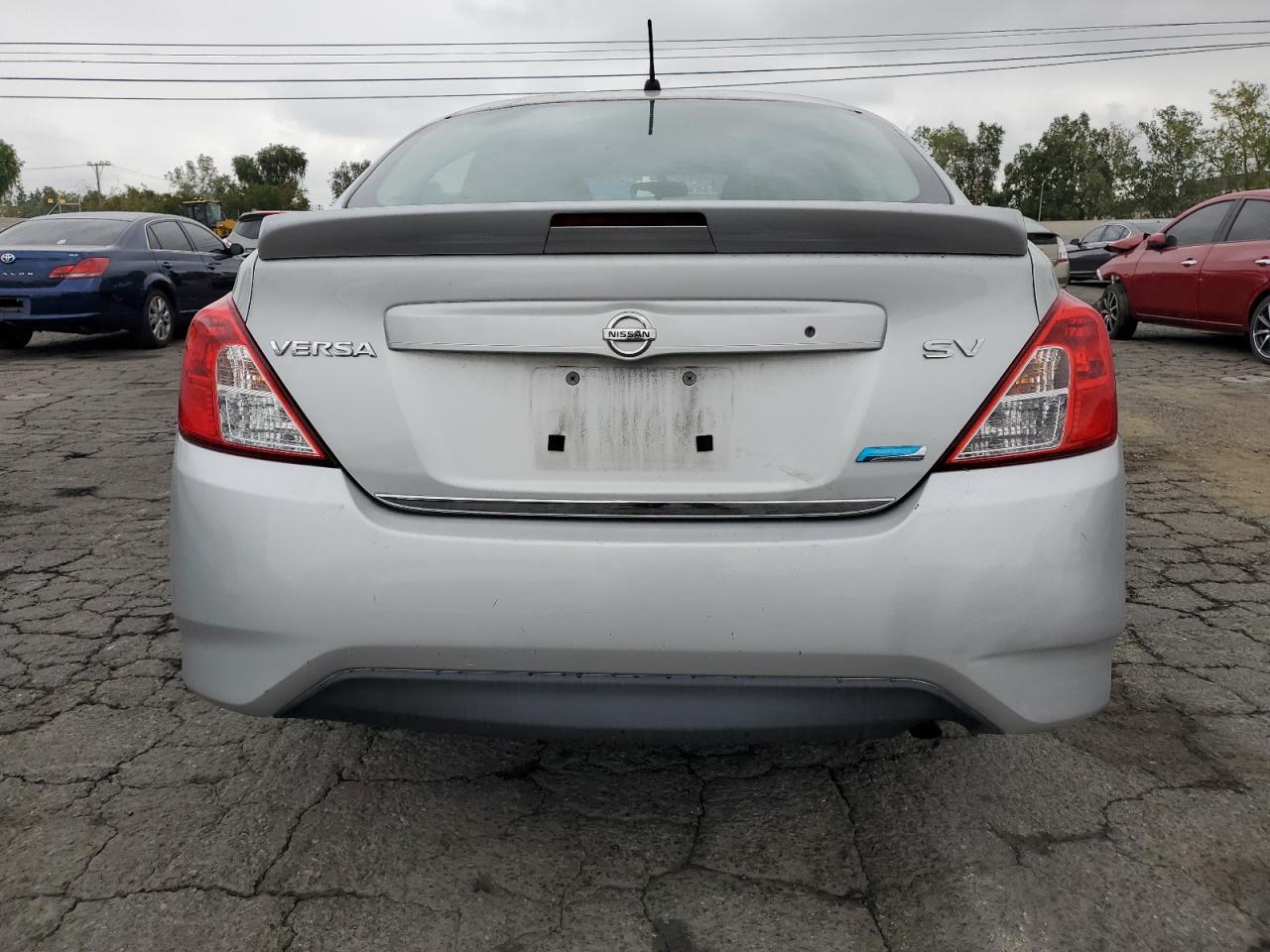 2016 NISSAN VERSA S - Фото 6