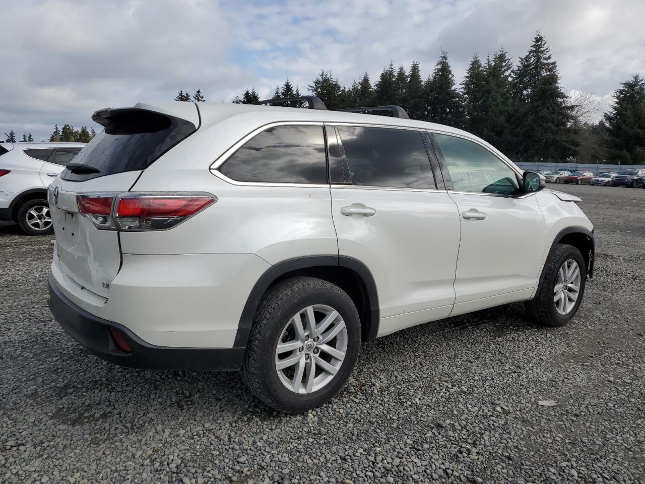 2015 TOYOTA HIGHLANDER - Image 3