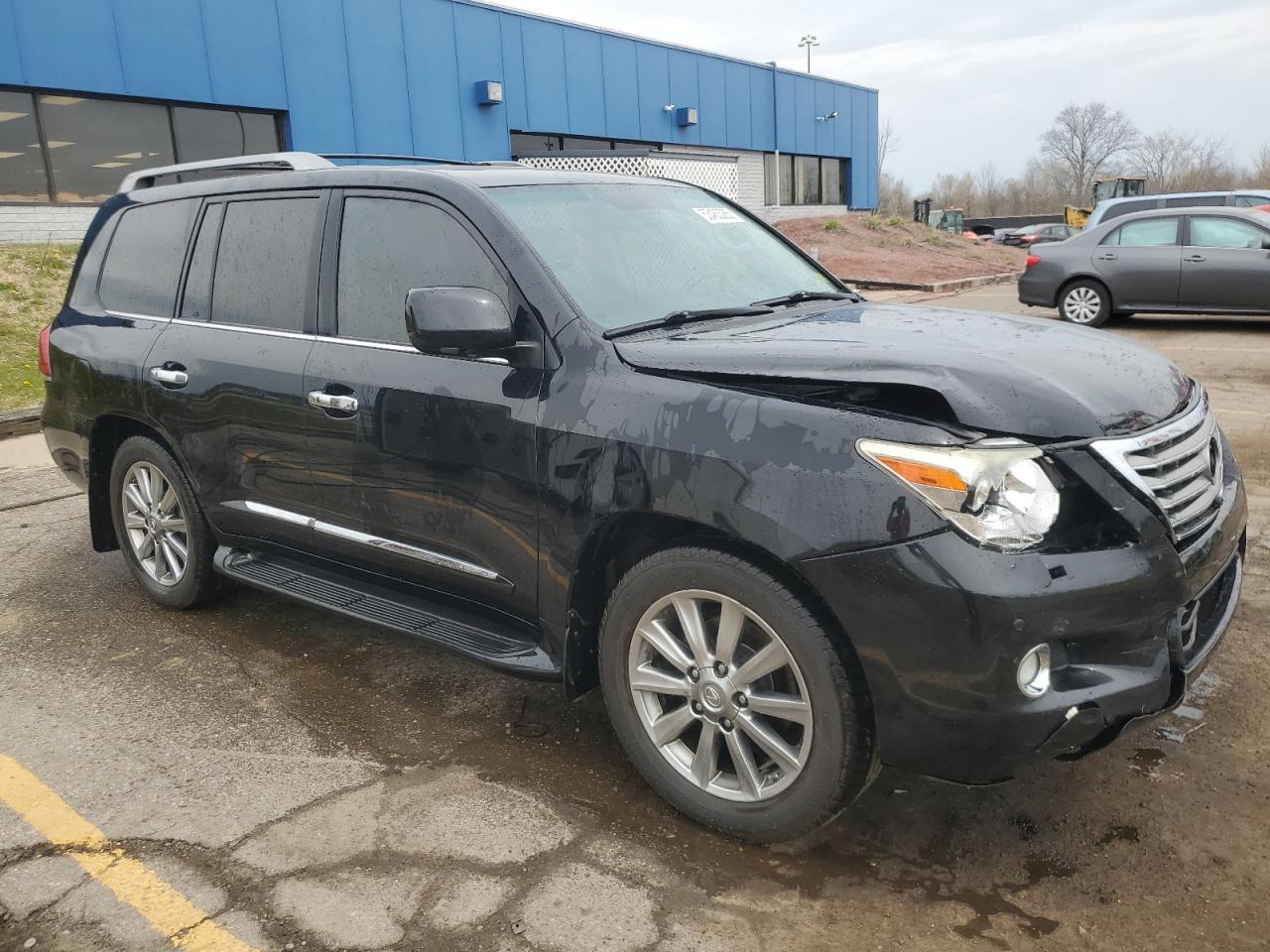 2011 LEXUS LX 570 - Фото 4