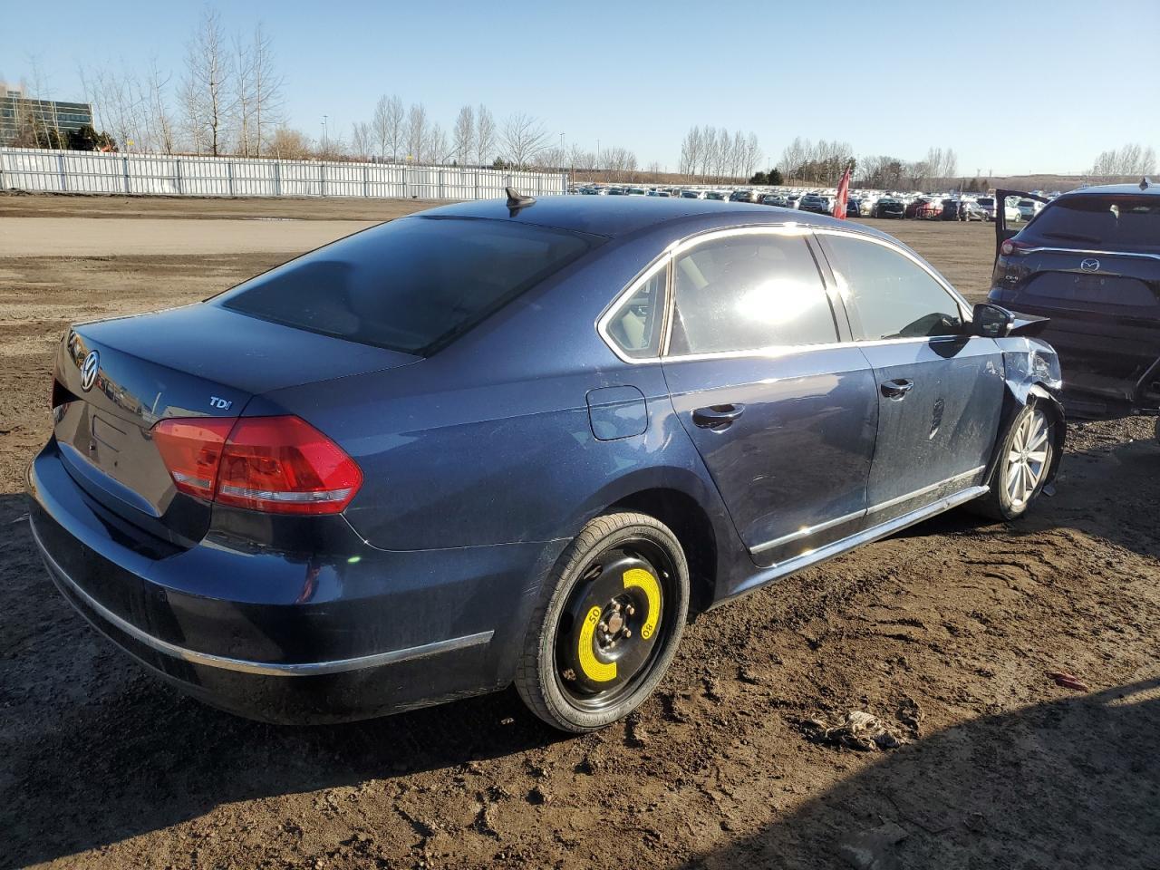 2014 VOLKSWAGEN PASSAT SEL - Фото 3
