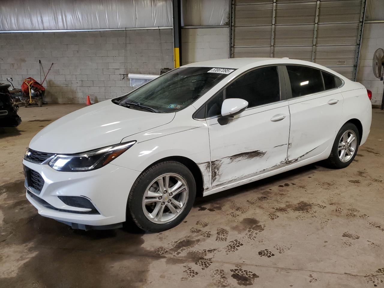 2016 CHEVROLET CRUZE LT