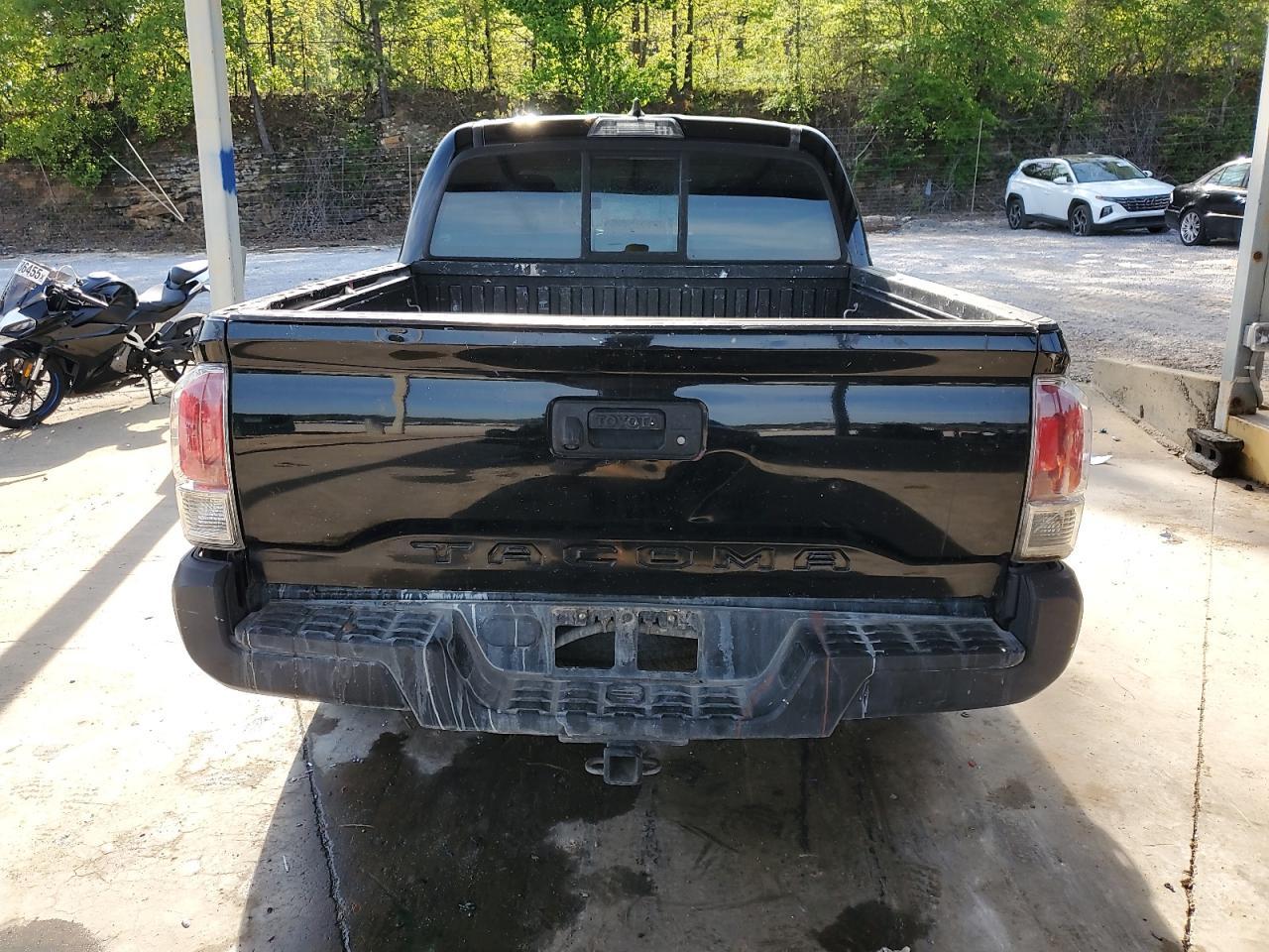 2017 TOYOTA TACOMA DOU - Фото 6