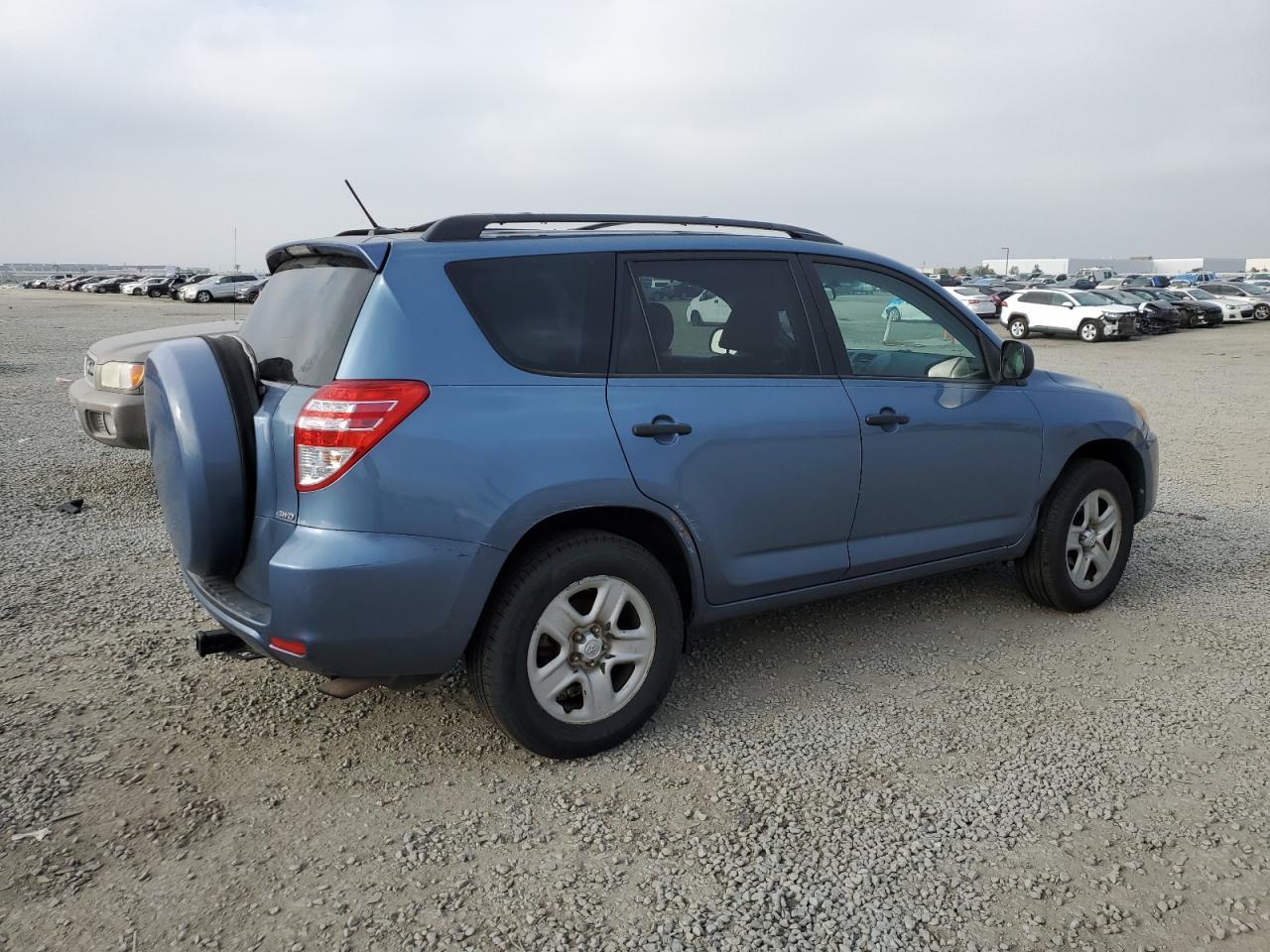2011 TOYOTA RAV4 - Image 3