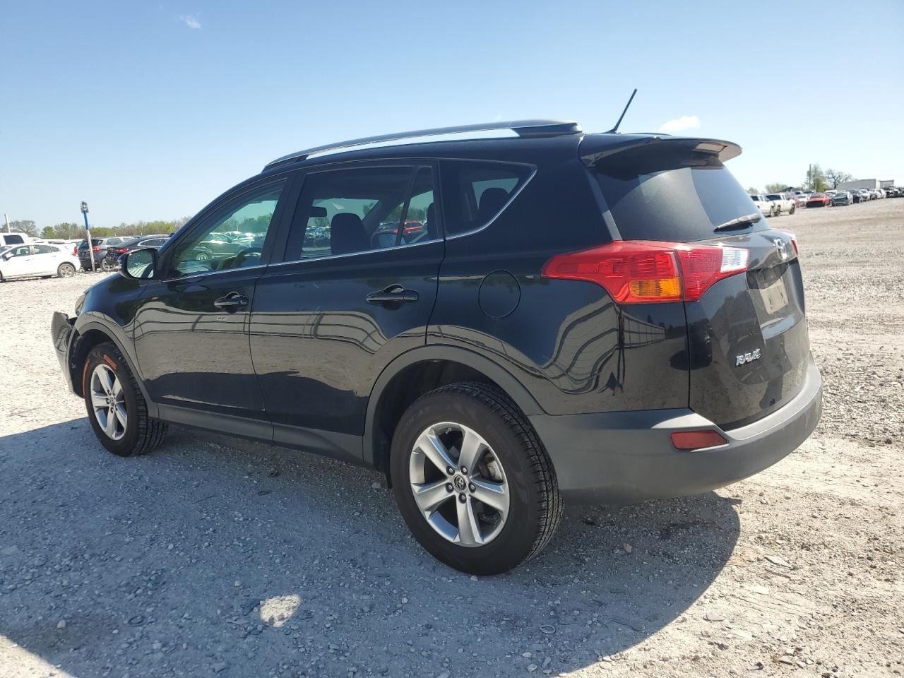 2015 TOYOTA RAV4 XLE - Image 2