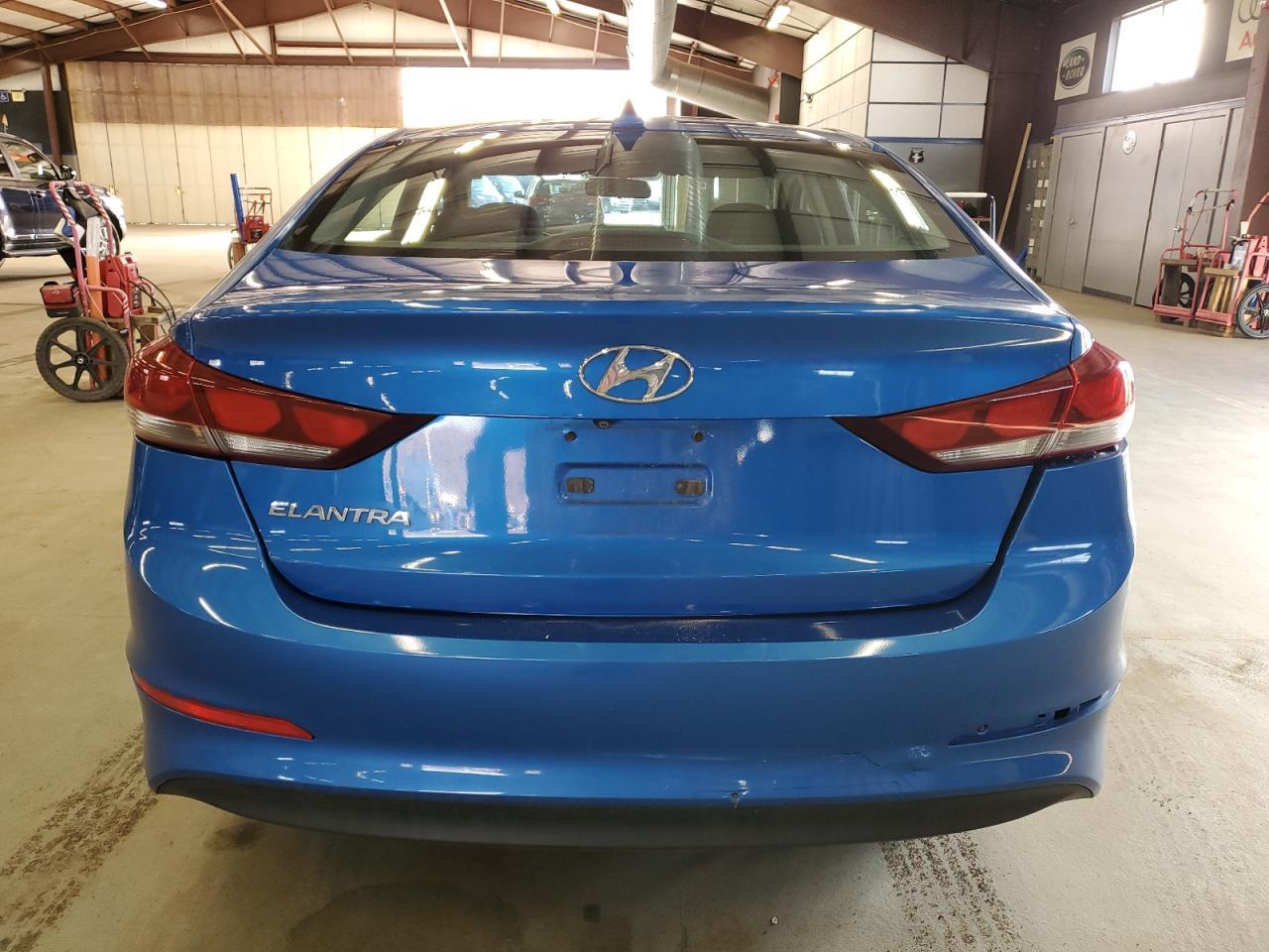 2017 HYUNDAI ELANTRA SE - Image 6