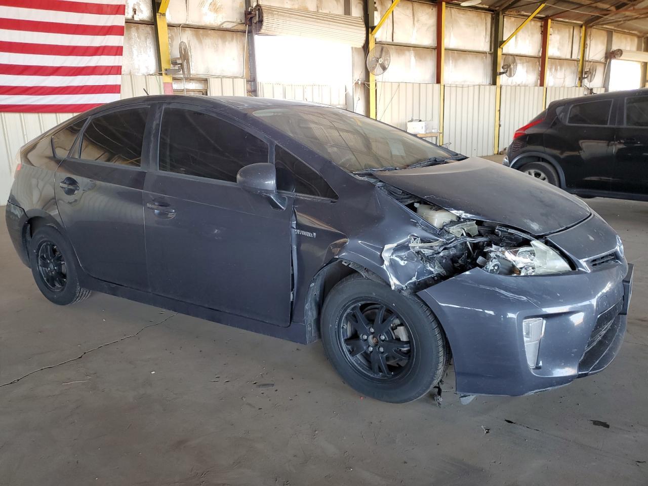2013 TOYOTA PRIUS - Image 4