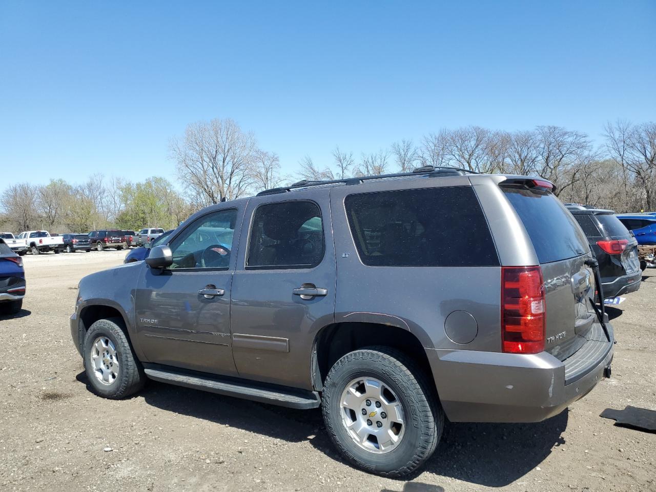 2011 CHEVROLET TAHOE K150 - Image 2