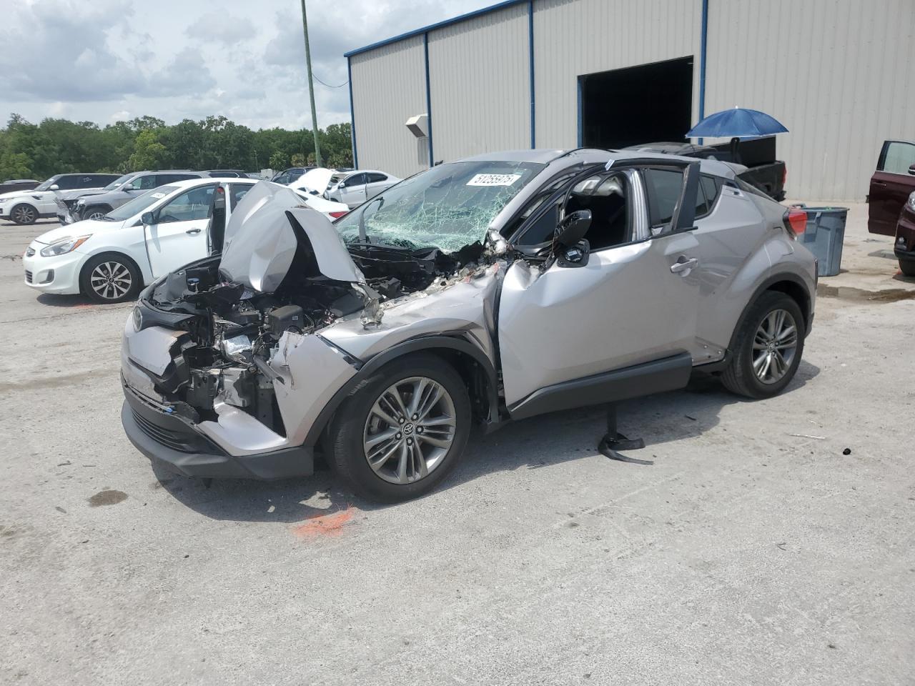 2019 TOYOTA C-HR XLE